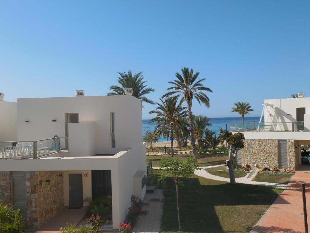 Villa Paradise Beach Ла-Віла-Джойоза Екстер'єр фото
