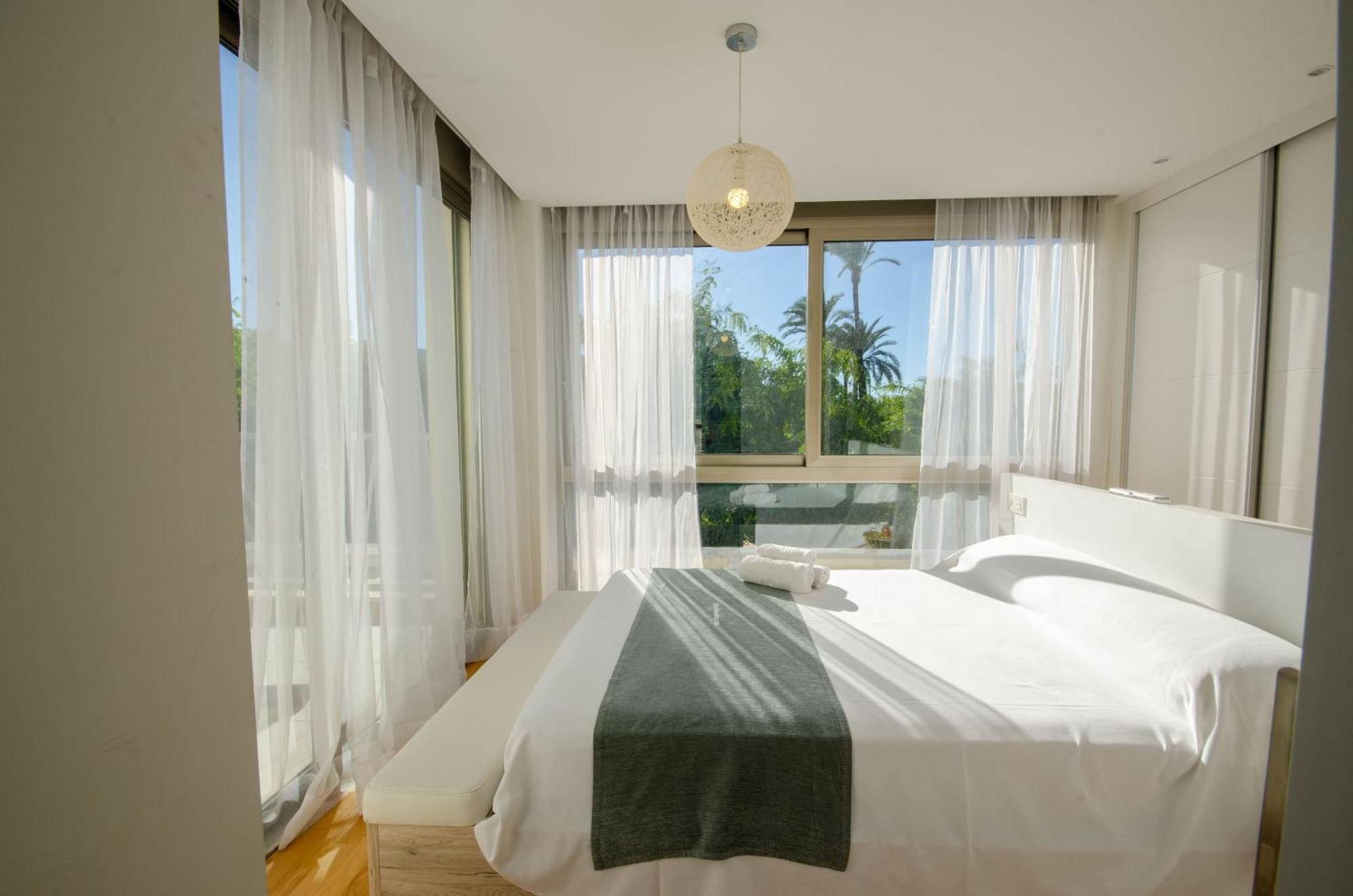 Villa Paradise Beach Ла-Віла-Джойоза Екстер'єр фото