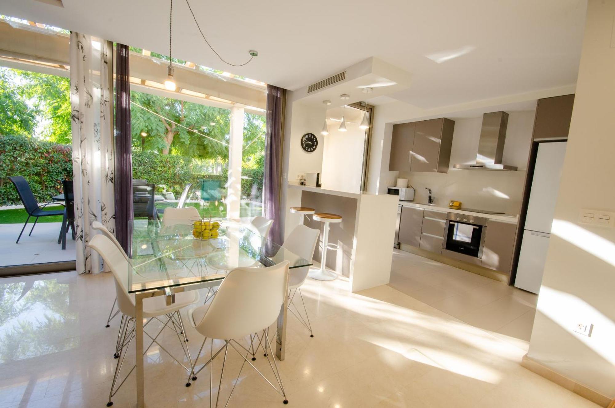 Villa Paradise Beach Ла-Віла-Джойоза Екстер'єр фото