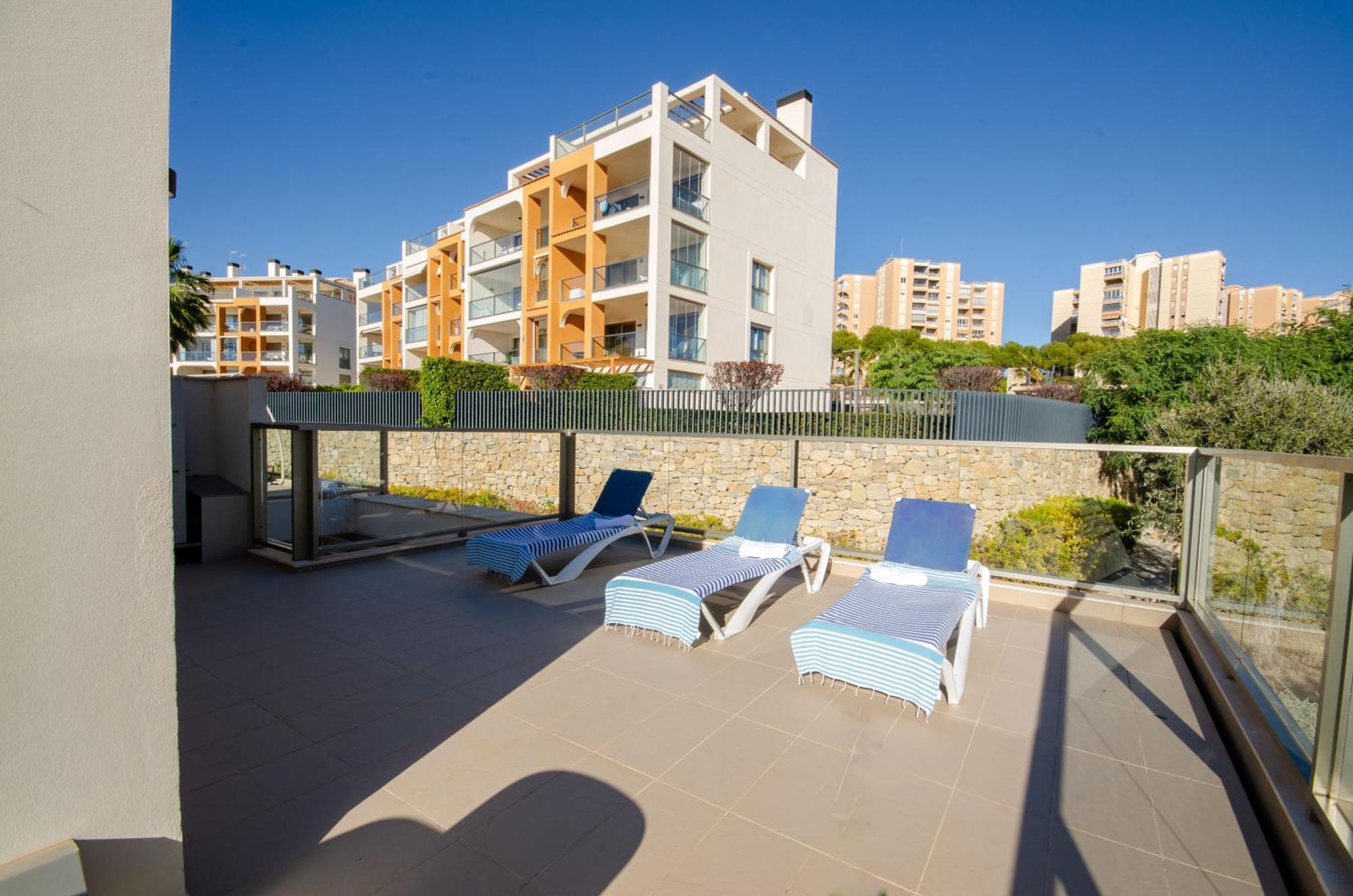 Villa Paradise Beach Ла-Віла-Джойоза Екстер'єр фото